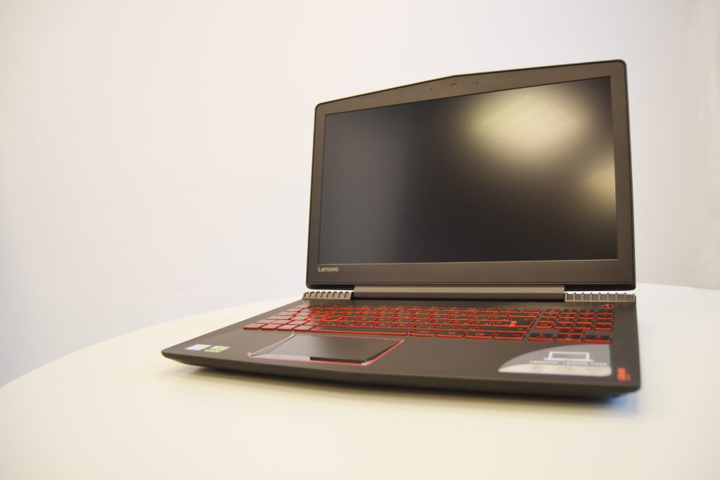 A Lenovo Legion Y520 elölről