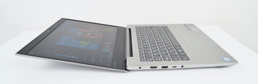 Lenovo 520S Kinyitva